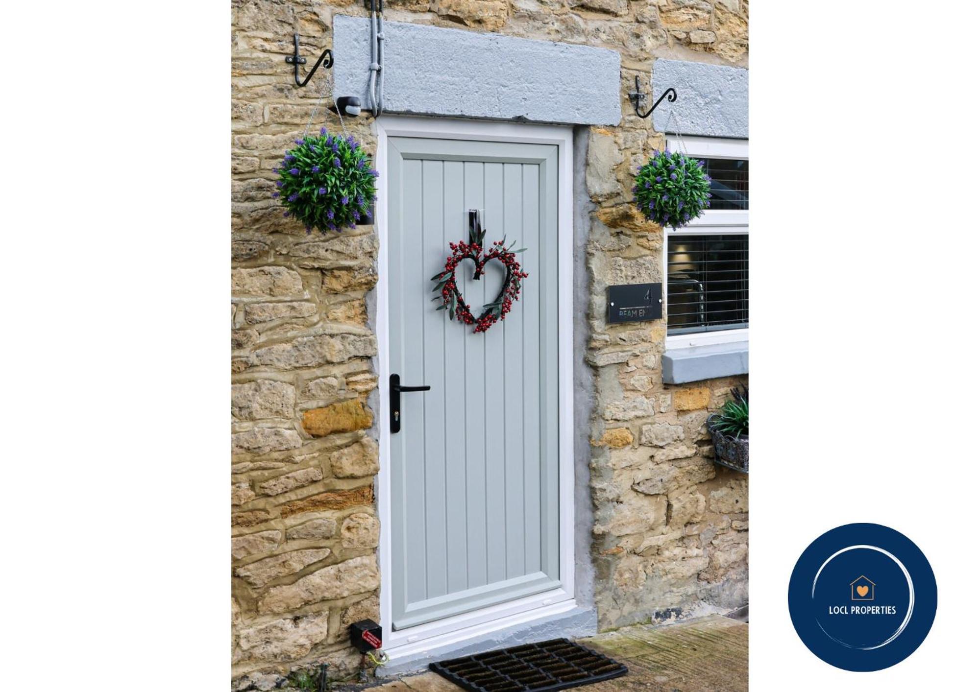 Beam End Snainton - Modern 2-Bedroom Stone Cottage ภายนอก รูปภาพ