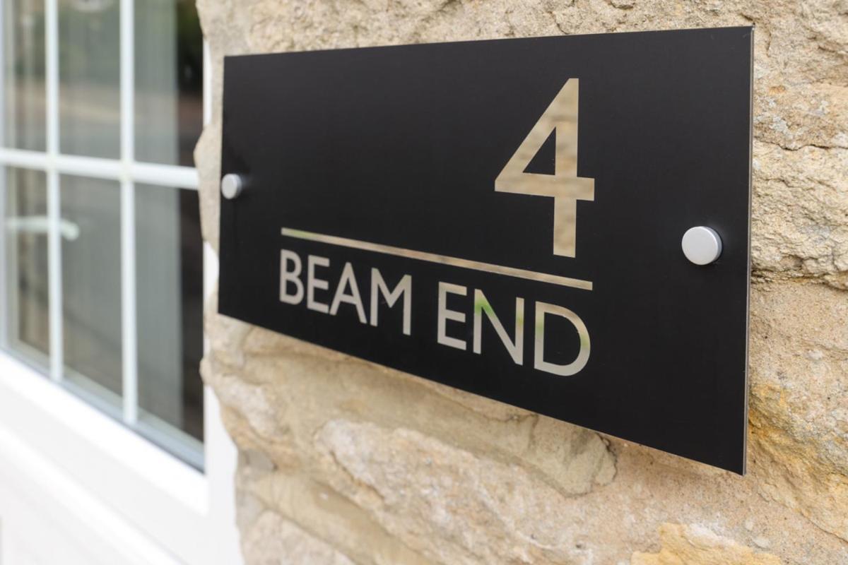 Beam End Snainton - Modern 2-Bedroom Stone Cottage ภายนอก รูปภาพ