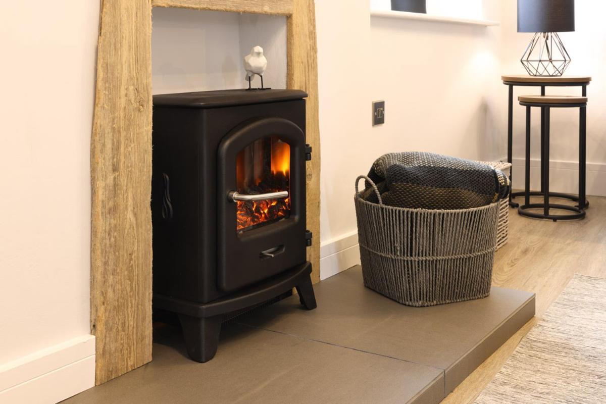 Beam End Snainton - Modern 2-Bedroom Stone Cottage ภายนอก รูปภาพ