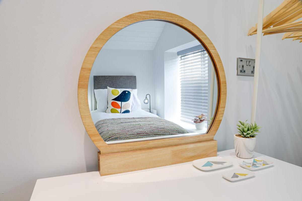 Beam End Snainton - Modern 2-Bedroom Stone Cottage ภายนอก รูปภาพ