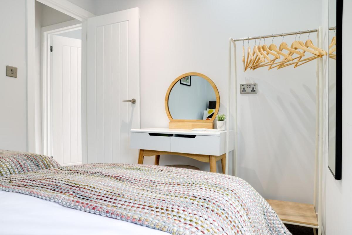 Beam End Snainton - Modern 2-Bedroom Stone Cottage ภายนอก รูปภาพ